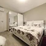 Luxury Majpruz דירה *