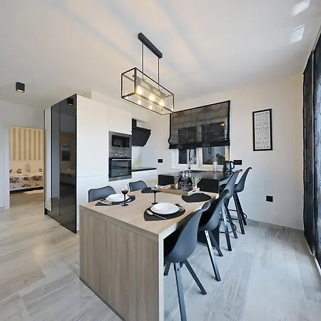 Luxury Majpruz Апартаменты *