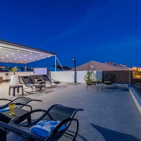 Luxury Majpruz Апартаменты *