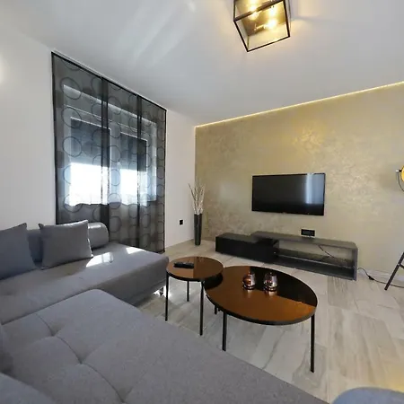 Luxury Majpruz