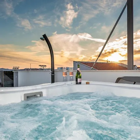 Luxury Majpruz 자다르