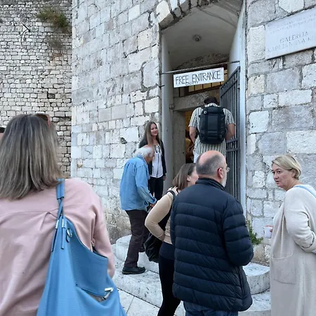 Luxury Majpruz 아파트 *