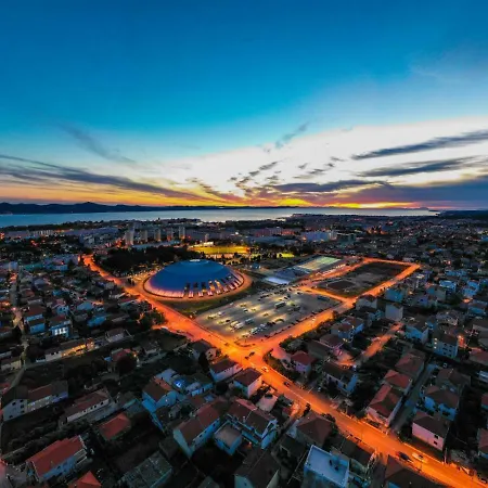 Luxury Majpruz 아파트 *