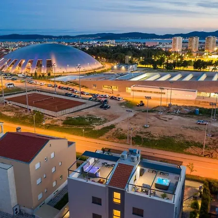Apartment Luxury Majpruz *