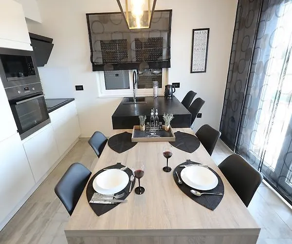 Luxury Majpruz Appartement *